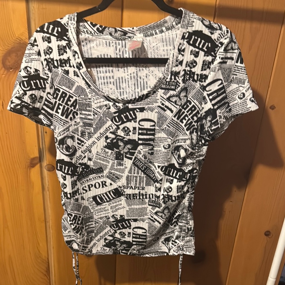 No Boundaries Black and White Graphic Crop T-Shirt